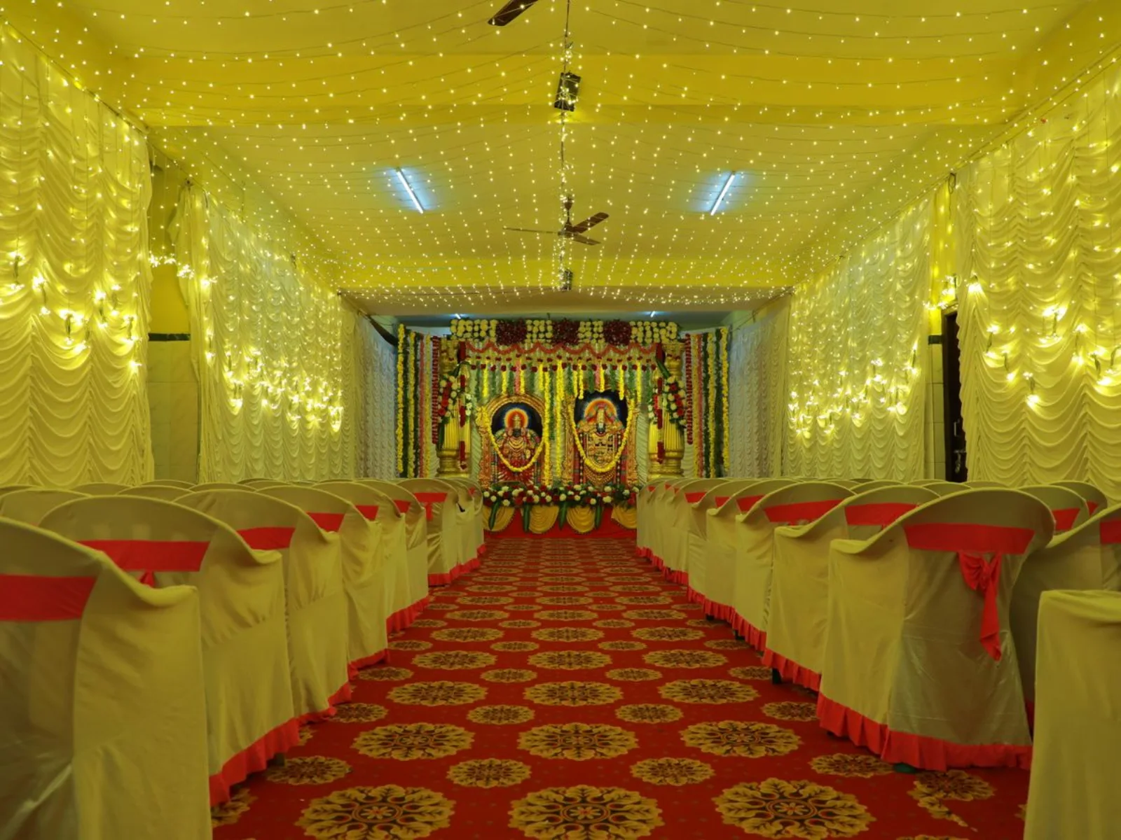 Almas Receptions gold stage styling
