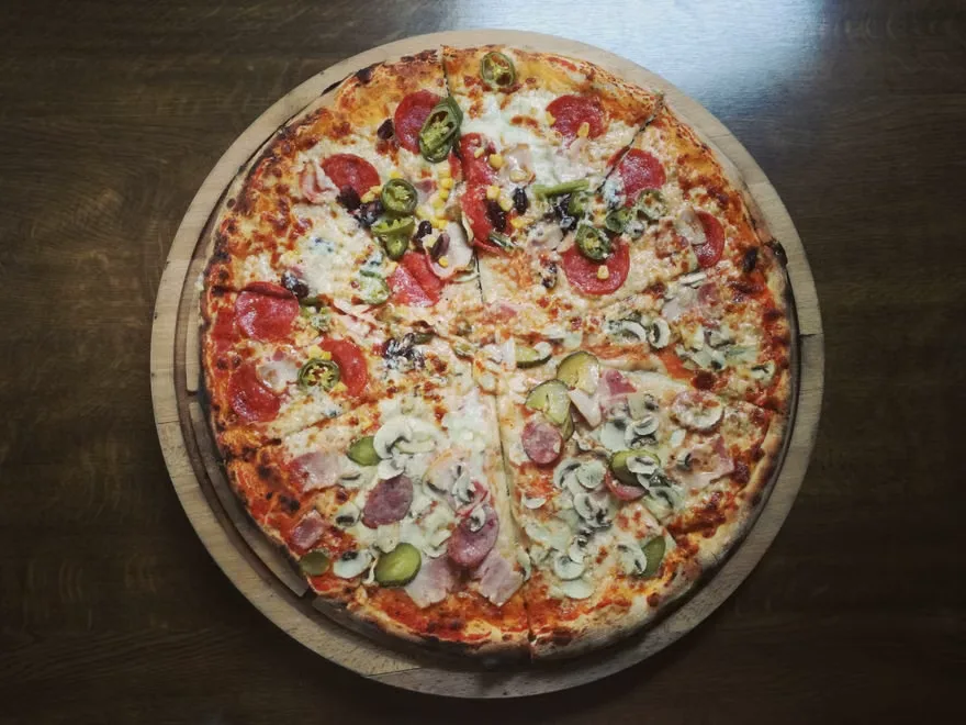 BBQ chicken pizza