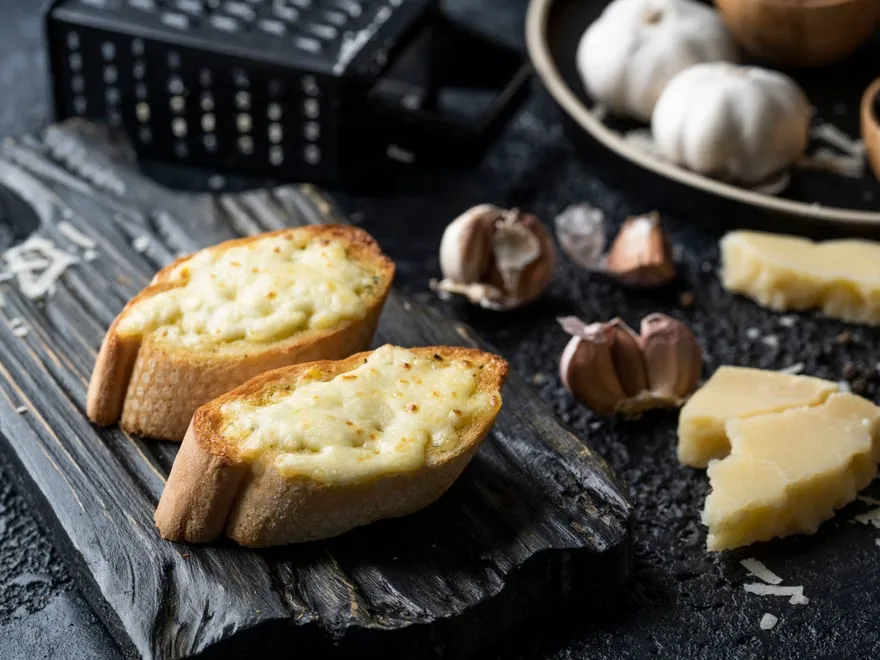 Cheesy garlic bread