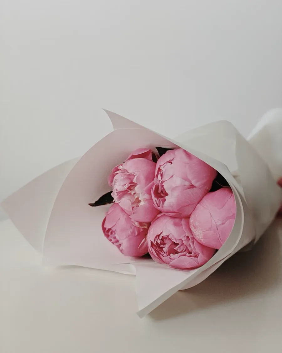 Hand-tied seasonal bouquet